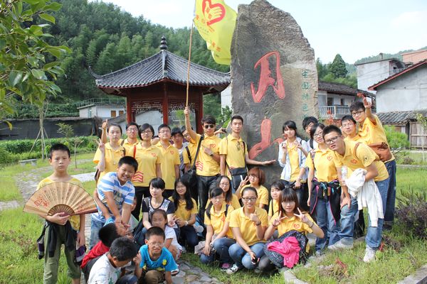 访原爱心教育援助基地会长姜太云